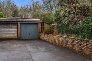 Photo 16- click for photo gallery